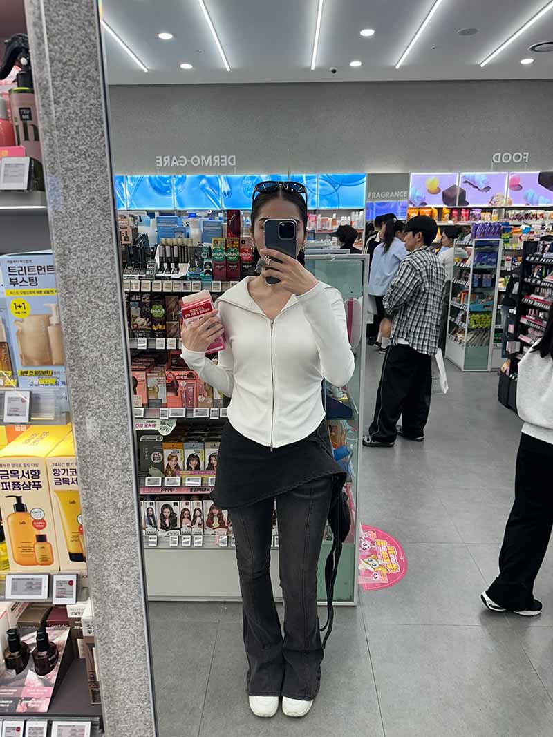 A Spring Day in Suwon : Find yourself at K-drama shooting spots 17 A quiet break at the Starfield Library, shopping and girly strolls in the mall