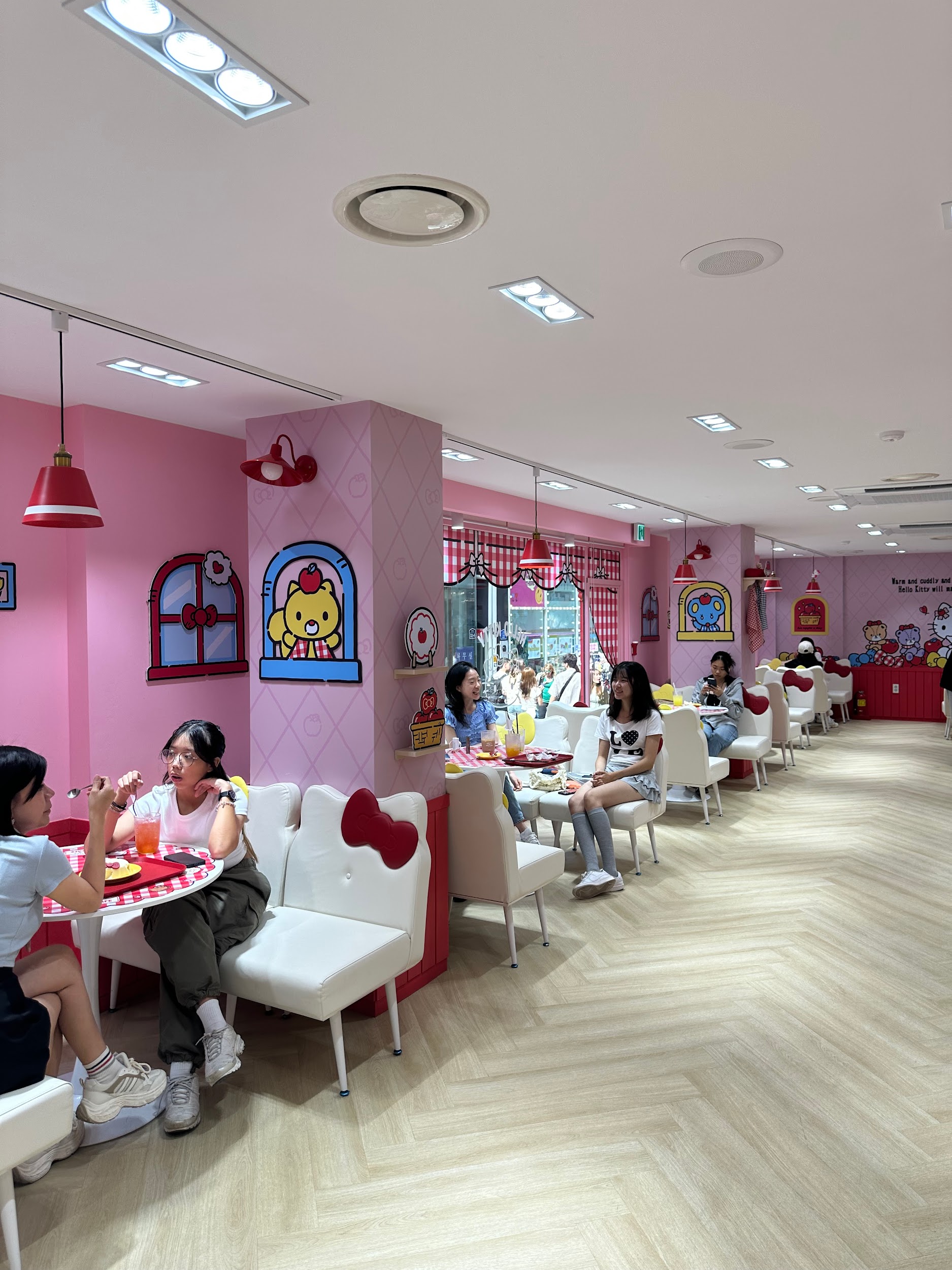 Top 5 unusual and trendy places to discover at Seoul: 25
