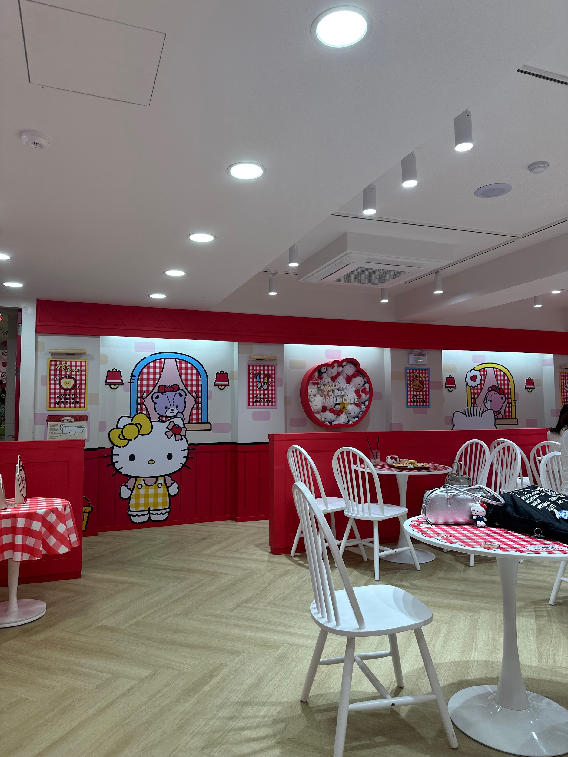 Top 5 unusual and trendy places to discover at Seoul: 26