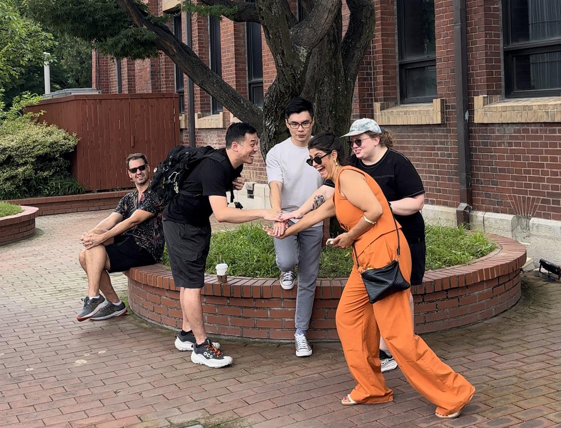 Creating strong and lasting bounds: An orienteering team-building experience in the Bukchon Hanok Village 4