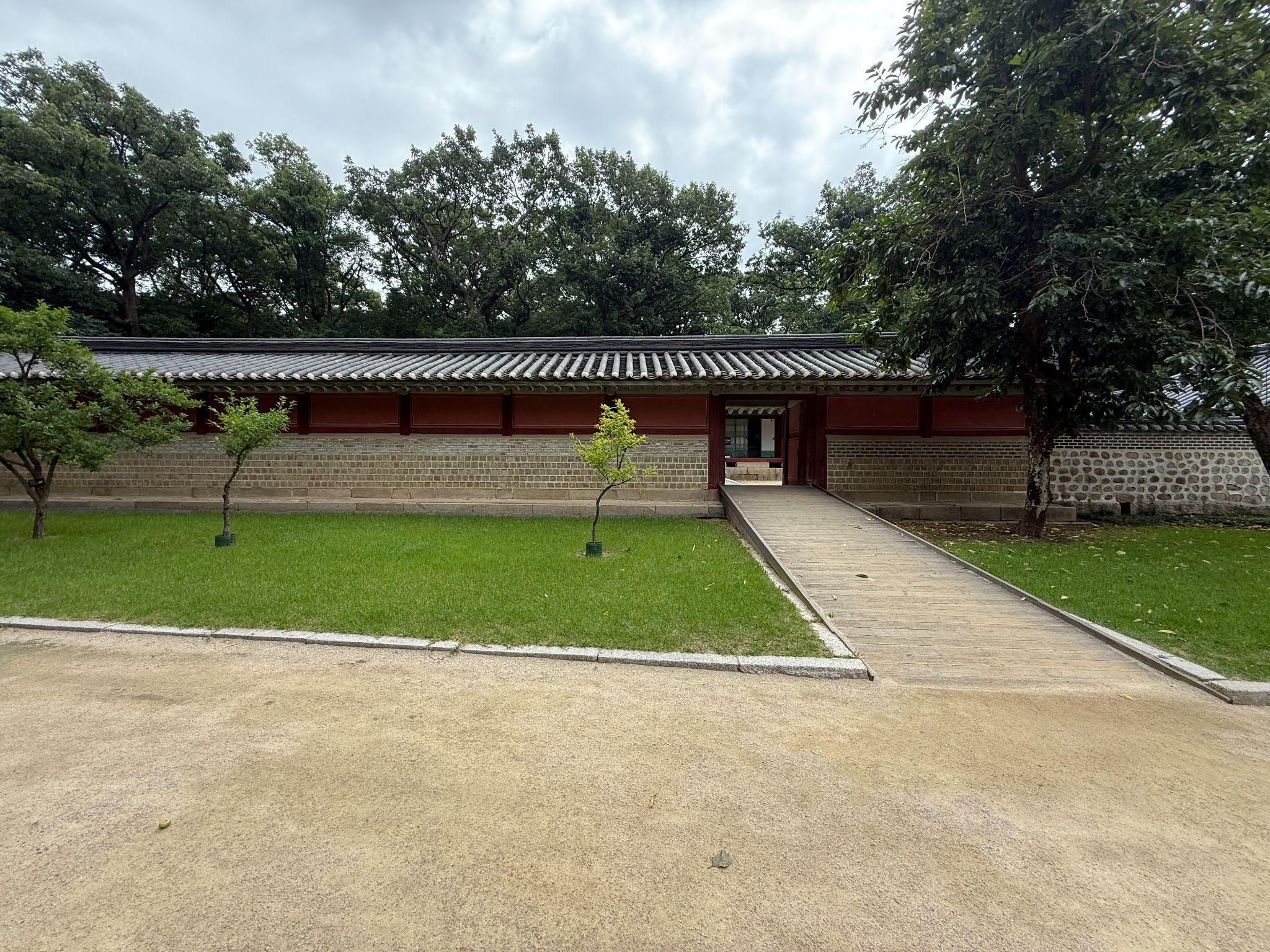 Explore Jongmyo Shrine: Korea’s UNESCO Confucian Landmark 6