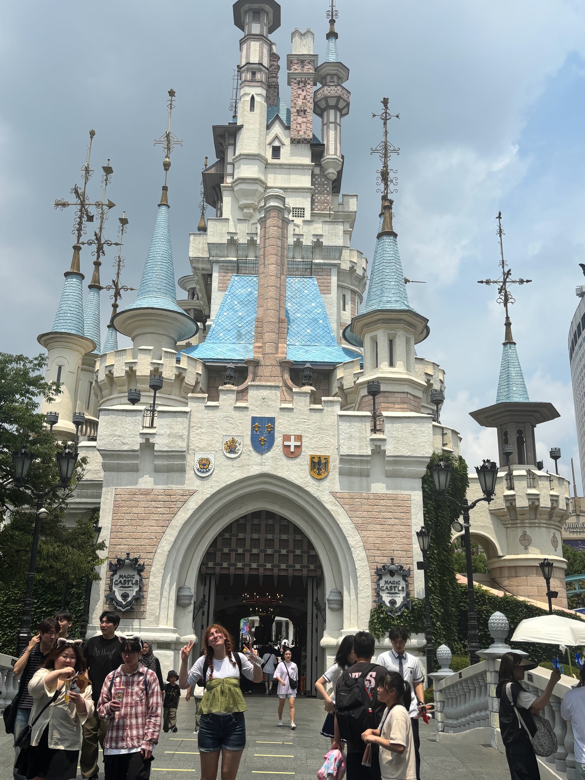 Lotte World: Seoul’s Top Theme Park 1