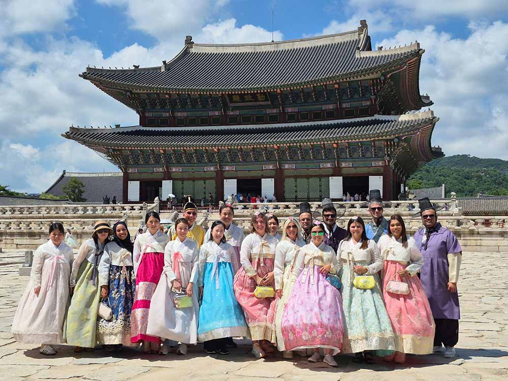 Building Stronger Teams Through Korean Culture: Society of Actuaries Team Building Event